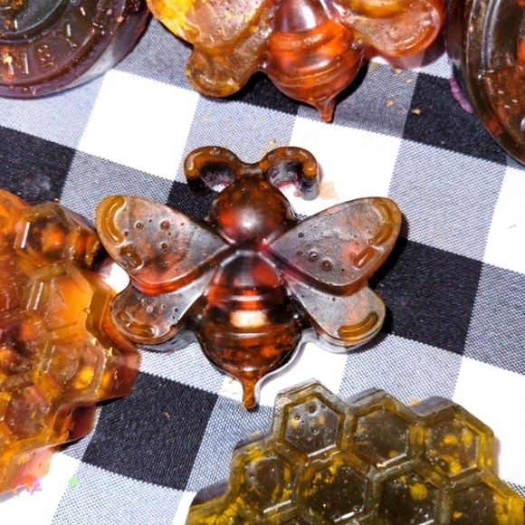 Honey 🍯 Bee 🐝 Bundle Unisex Vegan Glycerin Soap 🧼 - Picture 7 of 14